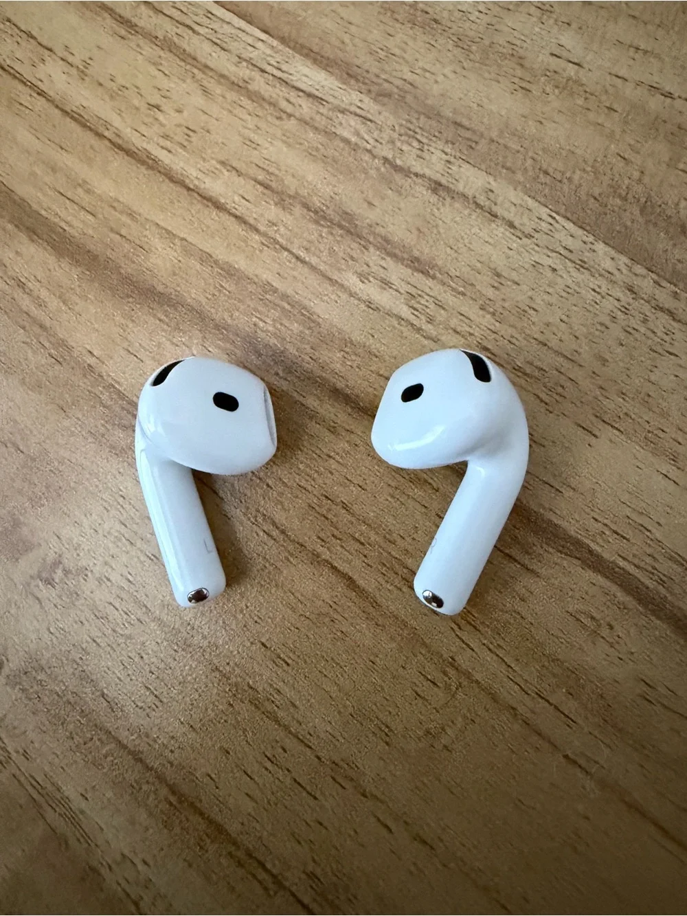 Apple AirPods 4